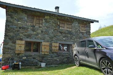 Chalet D Alpage Du Folliex Attention Validez Votre Réservation Par Téléphone