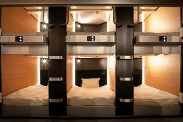 カプセルホテル Plaza East Cabin For Men Only