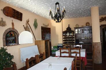 ホテル Restaurante Atalaya