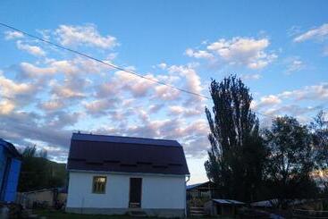 پانسیون Benni Guest House