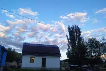 پانسیون Benni Guest House