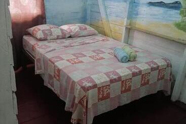 ユースホステル El Jaguar