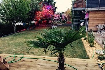 تختخواب و صبحانه Chez Sven Studio Le Grand