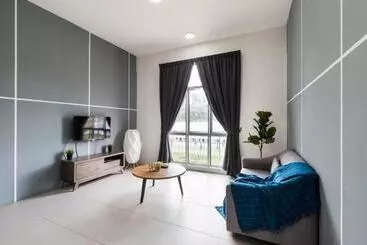هتل Dreamscape Apartment @ Golden Hill