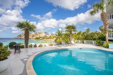 هتل Blue Bay Beach Apartments