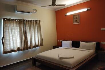 Hotel Happy Home Resort