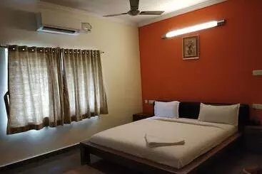 Hotel Happy Home Resort