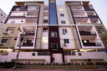 בית מלון כפרי The Iconhomes