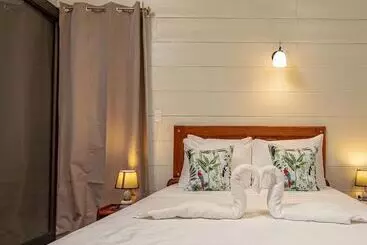 هتل Riverside Bungalows