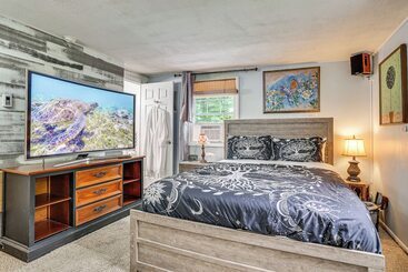 Artsy Cottage In Scotrun W/ Studio Space & Hot Tub