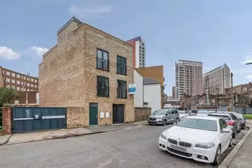 Residenssi Modern Townhouse, Close To 02,excel, 5mins To Tube