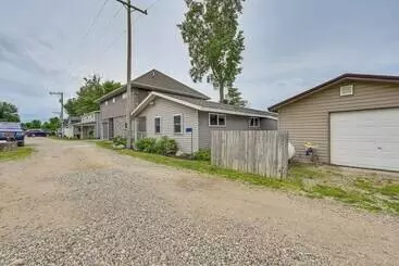 Angler S Cottage On Lake Cornelia: Pets Welcome!