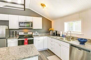 קוטג'' Bayfront Steuben Home W/ Screened Porch & Fire Pit