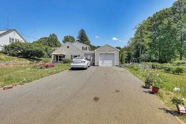 Casa Rural Charming Farmington Home ~ 5 Mi To Uconn Health!