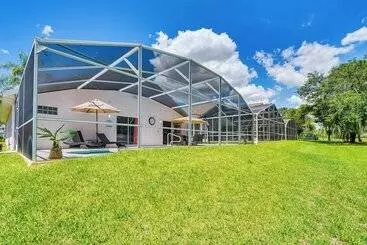 コテージ Heated Pool & Screened Lanai: Haines City Haven!