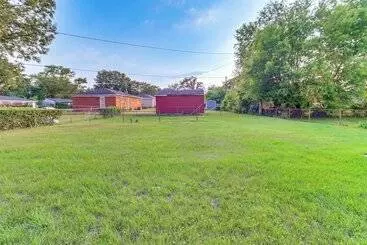 Mökkimajoitus Spacious Inkster Family Home W/ Patio & Yard!