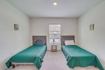 Dom wiejski Spring Hill Retreat W/ Patio & Yard, Near Kayaking