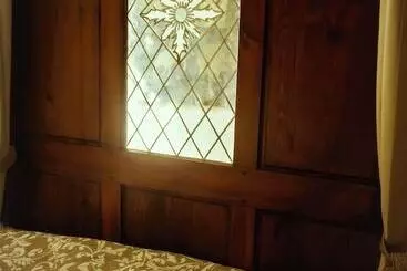 ベッドアンドブレックファースト Le Château De Sorgues