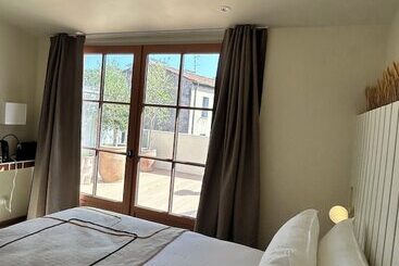 هتل Maison Soleil