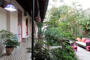 پانسیون Hostal Colibri Azul