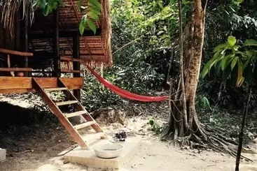 Retkeilymaja Robinson Bungalows