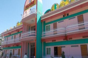 هتل Alliance Resort