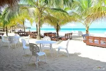 ホテル Arenas Beach