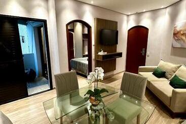 Hotel Flat Cosmopolitan Praia Com Estacionamento Grátis   Gonzaga   Andar Alto