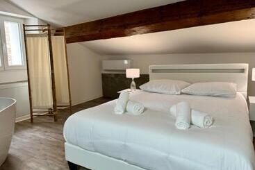 민박 Chambre De Charme à Evisa