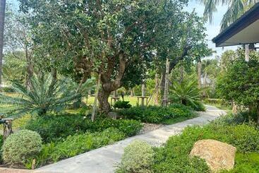 Hotel Bannrai Tayai Cafe And Resort