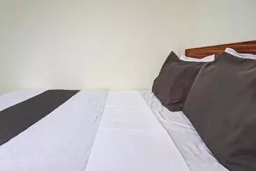 Hotel Oyo Nutan Lodging