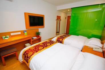 Hotel Vatica Tianjin Dagang Xuefu Road University Town