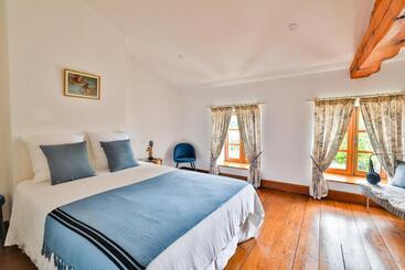 住宿加早餐  Le Logis De Roissac