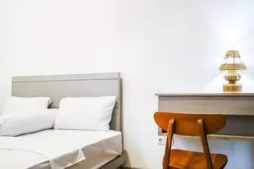 ペンション White Blue House   Private Room, Shared Pool And Kitchen   8