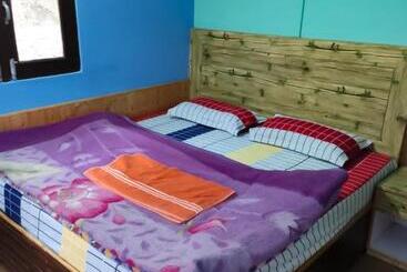 Hotel Drilbu Ri Homestay