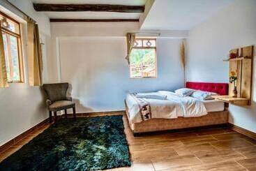 Pension Blue Lotus Chamomile With Mountain View And Balcony