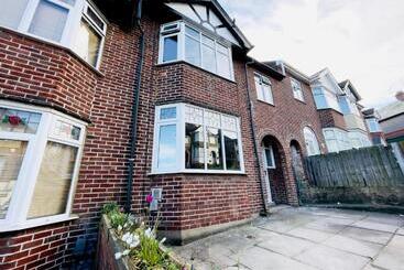 ペンション Sariyu Space Luton