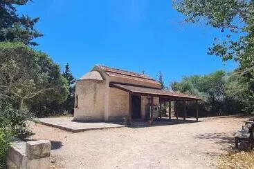 Arodes Asteria Volunteer & Youth Eco Hostel
