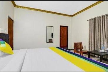 Отель Lee Comfort