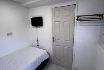 Pensió Lovely Ensuite Room In Corby