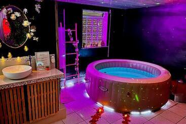 膳宿费 Suite Romantique Jacuzzi