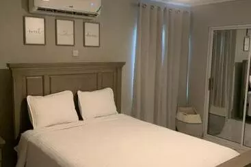 Majatalo Summer Lyns Escape