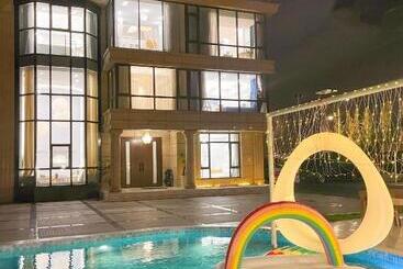 مبيت وإفطار 上海丽芸精品民宿 Irene S House