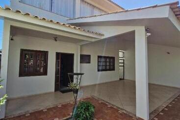 پانسیون Pousada Solar Dos Pássaros