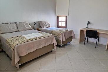 پانسیون Pousada Solar Dos Pássaros