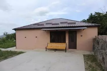 Majatalo Vs Guest House