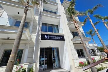 Hotel Merit Garden