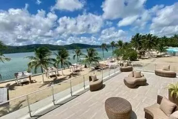 Hotelli Namanday Island Resort