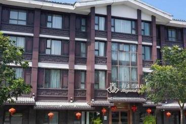 Magnotel Business Yangzhou Ancient Grand Canal Dongguan Street He Garden