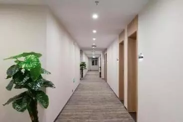 Hotel Green Tree Inn Express Heze University Town